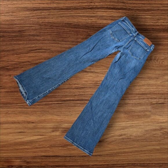 Lucky Brand Straight Classic Blue Denim Jeans - Picture 3 of 9